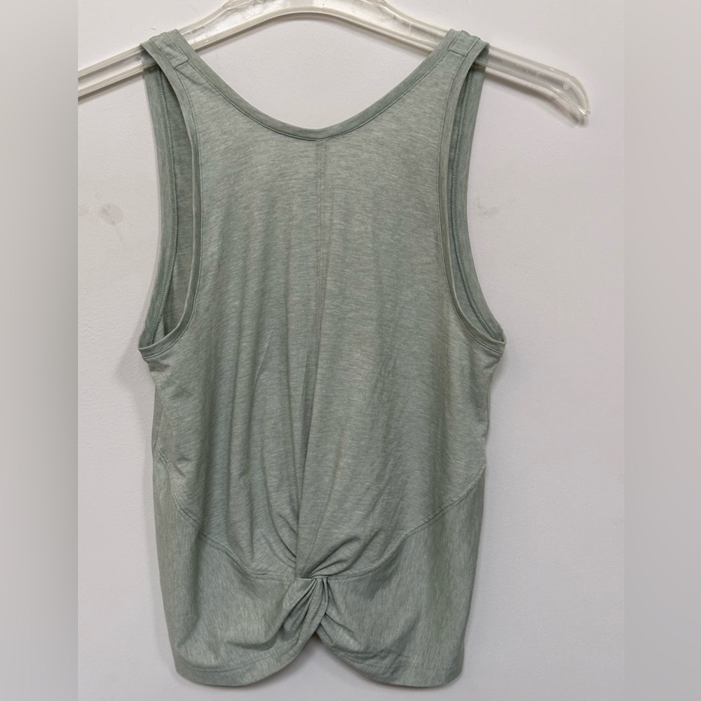 Athleta twist front top